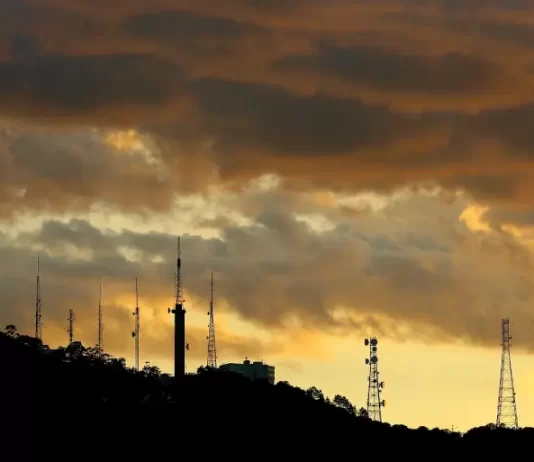 clima para amanhã - predomínio de sol com períodos de nebulosidade em sc