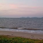 clima para amanhã em santa catarina - praia da beira-mar continental com baía norte da grande florianópolis