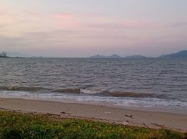 clima para amanhã em santa catarina - praia da beira-mar continental com baía norte da grande florianópolis