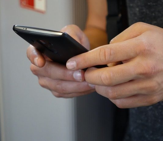 Moraes determina bloqueio do Telegram no Brasil Polícia: boato de sequestro de crianças circula em áudios no whatsapp