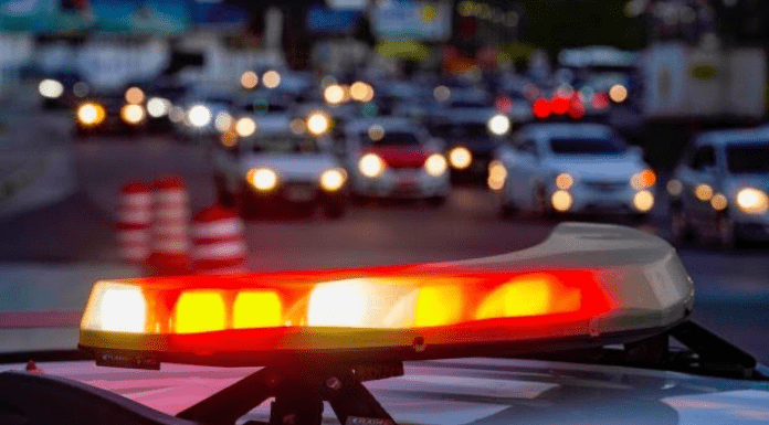 Roubo: carro da polícia em SC