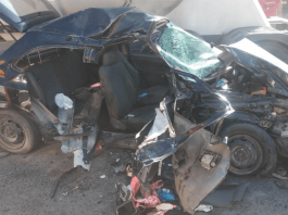 Operação Viagem Segura: Automóvel preto amassado em acidente de rodovia estadual em SC