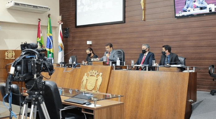 Reunião na Câmara Municipal de Florianópolis