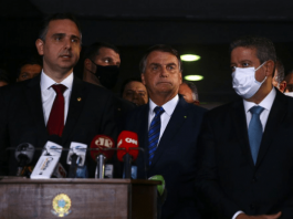 Bolsonaro entrega ao Congresso proposta de privatização da Eletrobras Presidente Jair Bolsonaro e ministros, entregam ao congresso MP para a privatização da Eletrobras