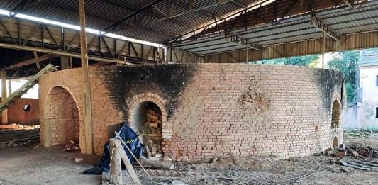 forno da olaria desativava sob galpão no local onde houve o assassinato - liberdade a mulher que matou grávida