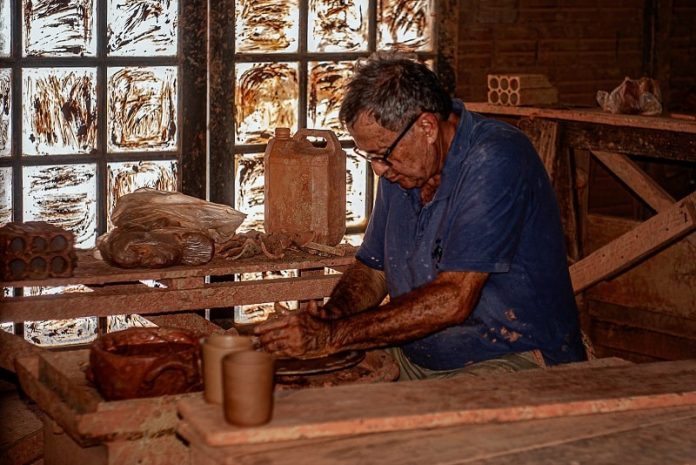 Documentário Tatá - O Oleiro estreia na Fundação Cultural Badesc