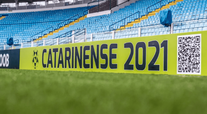 Jogos adiados: Placa Catarinense 2021 na Ressacada, em Florianópolis