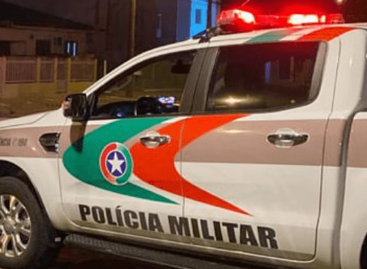 Janeiro e fevereiro apresentam queda em todos os índices de criminalidade em SC Índices de criminalidade tem queda em SC: caminhonete da Polícia Militar
