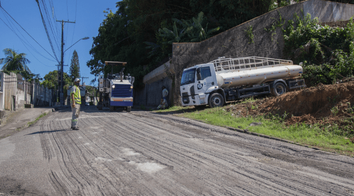 Rua Irineu Comelli com inicio de obras na via