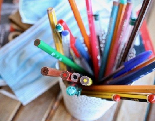 Em Florianópolis, pais são multados por mandar à escola crianças próximas de casos de Covid