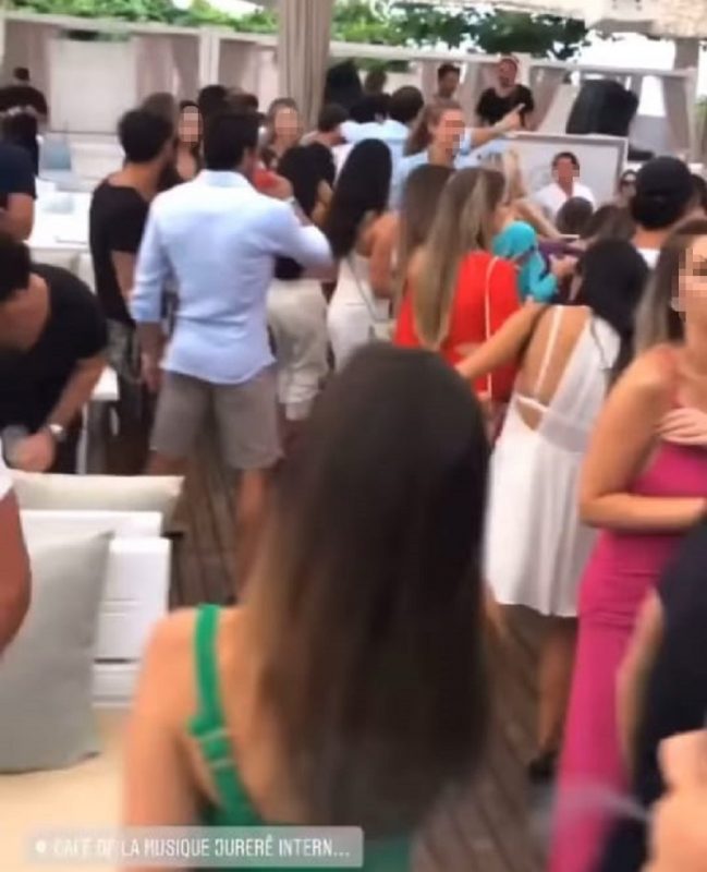 Registro de um vídeo mostra pessoas aglomeradas em um beach club de Florianópolis, descumprindo as medidas sanitárias, ainda assim, a fiscalização não encontrou irregularidades na visita