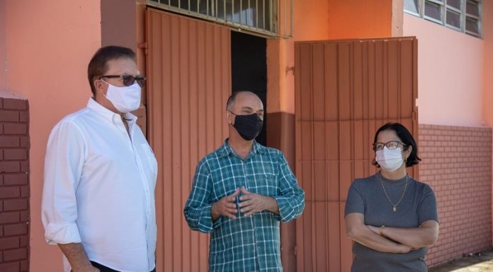 Prefeito Orvino anuncia construção de um novo Cati em São José, no bairro Forquilhinha Prefeito Orvino anuncia construção de um novo Cati em São José