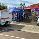 caminhão do igp em frente à creche aquarela após o atentado em saudades