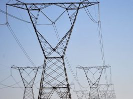 Custo de vida em Florianópolis sobe 0,3% em maio, calcula Udesc linha de transmissão de energia - conta de energia mais cara