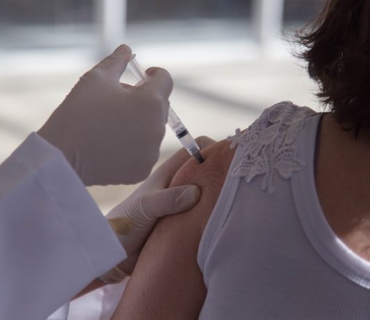 vacinação de pessoas com comorbidades contra covid em são josé