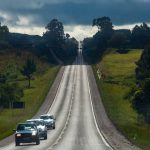 rodovia br 282 em pista simples reta em direção ao horizonte - governo estadua possibilidade de pedágio para duplicação