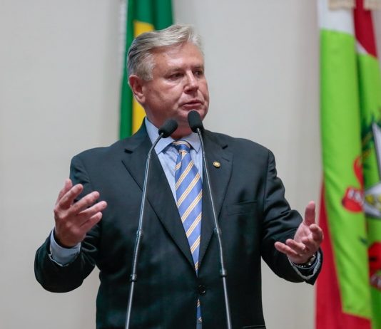 Berlanda vota a favor dos recursos estaduais para as BRs 470, 163 E 280 Berlanda vota a favor dos recursos estaduais para as BRs 470, 163 E 280