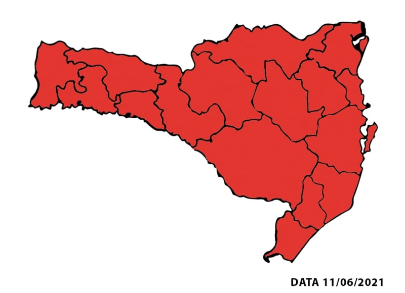 Santa Catarina volta a ter todas as regiões em nível máximo de risco ao coronavírus