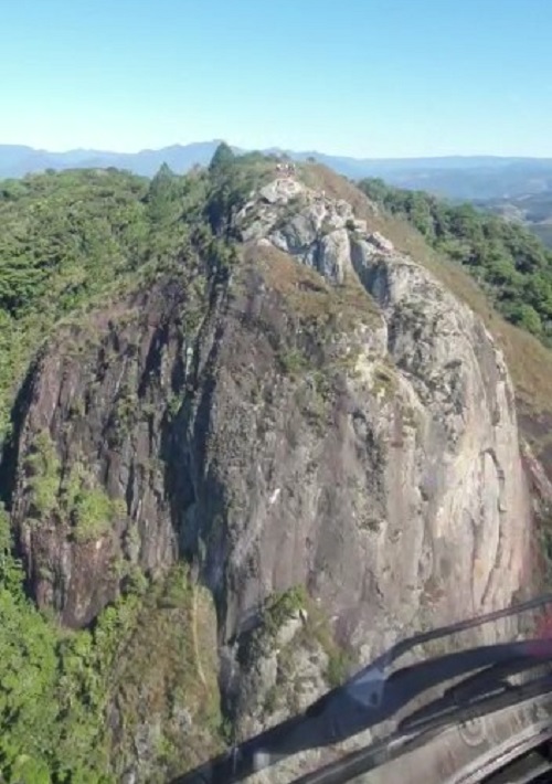 Morro da Pedra Branca, em São José - CBM/Reprodução/CSC