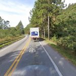 caminhão em pista simples da rodovia br-282; fiesc calcula em 192 milhões investimento em obras