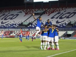 Jogadores da seleção falaram muito e não disseram nada, mas ao menos ganharam Jogadores da seleção falaram muito e não disseram nada, mas ao menos ganharam