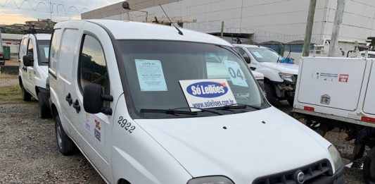 Leilão oferece veículos da Celesc com lances a partir de R$ 750 Leilão oferece veículos da Celesc com lances a partir de R$ 750