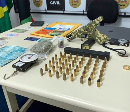 Operação Pulo do Gato flagra organização de traficantes no Morro da Caixa apreensões de arma, munições e dinheiro na Operação Pulo do Gato