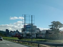 Após furtos, placas rodoviárias da Via Expressa serão de material mais barato