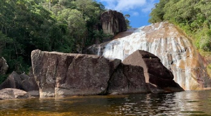 Cachoeira no parque da serra do tabuleiro, uma das unidades de conservação que entram no projeto de concessão do IMA e BNDES