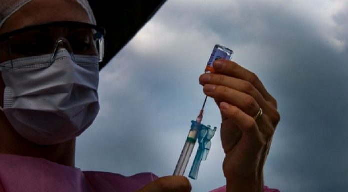 Ritmo de vacinação sobe 75% em uma semana em Santa Catarina, afirma governo