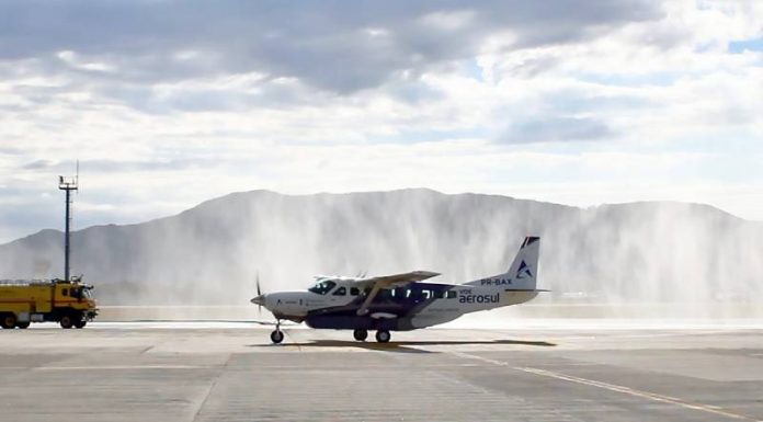 Voos diretos entre Florianópolis e Curitiba são retomados Voos diretos entre Florianópolis e Curitiba são retomados