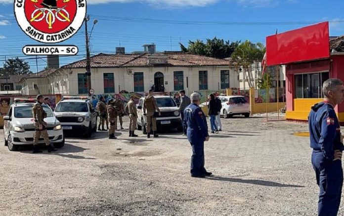 Bombeiros conseguem render assaltante armado dentro do quartel de Palhoça