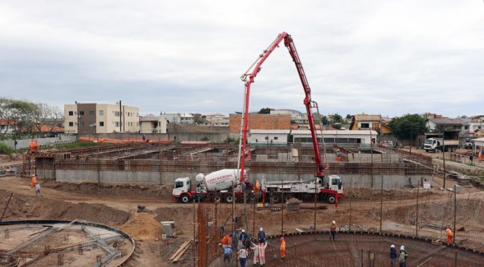 Obra de estação de esgoto dos Ingleses será retomada em agosto, diz Casan