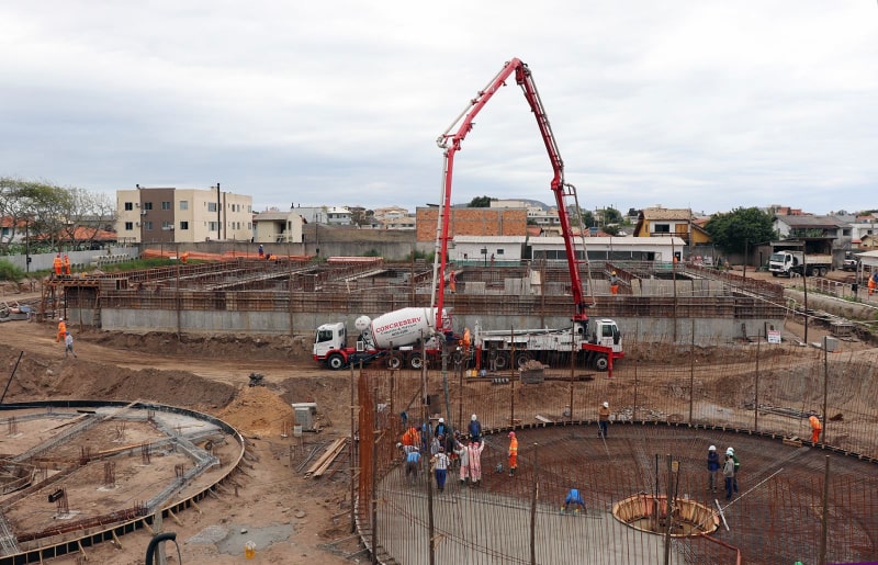 Obra de estação de esgoto dos Ingleses será retomada em agosto, diz Casan