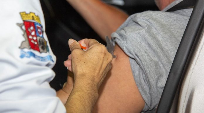 Vacinação contra Covid-19 em São José terá abertura de novos públicos nesta terça (6)