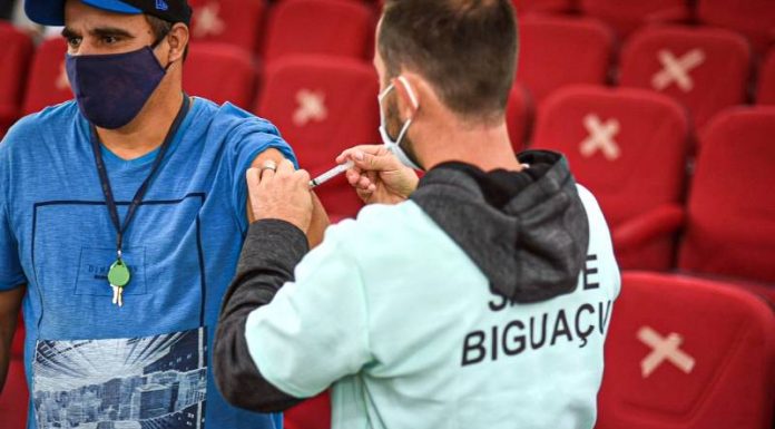Biguaçu realiza maratona de 12 horas para aplicação da primeira dose em pessoas a partir dos 28 anos