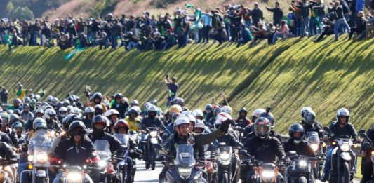 Motociata com presença de Bolsonaro altera o trânsito em Florianópolis