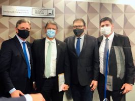 Em Brasília, Orvino procura recursos para Beira-mar de Barreiros Prefeito Orvino e o vice-prefeito Michel estão em Brasília para participar de audiência pública no Ministério da Infraestrutura