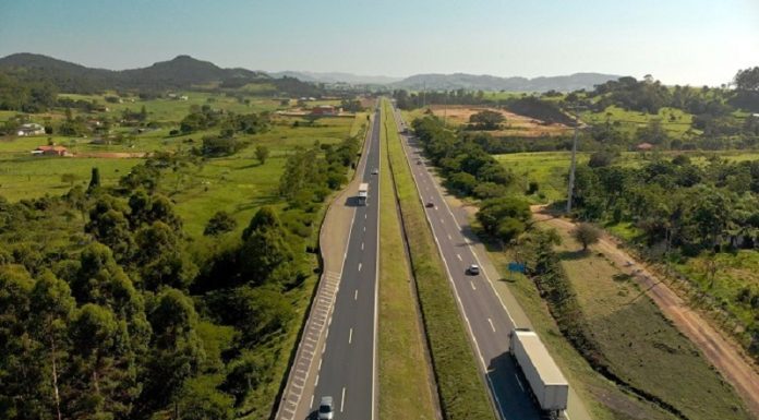 Concessionária instala 42 radares no trecho sul da BR-101 em SC