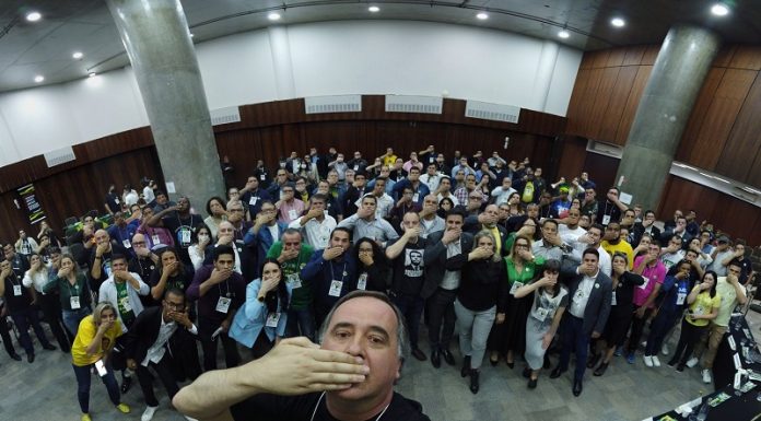 Encontro estadual do PTB marca fase mais conservadora e protesto a favor de Jefferson