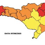 matriz de Risco à Covid em SC diminui em cinco regiões e aumenta em duas