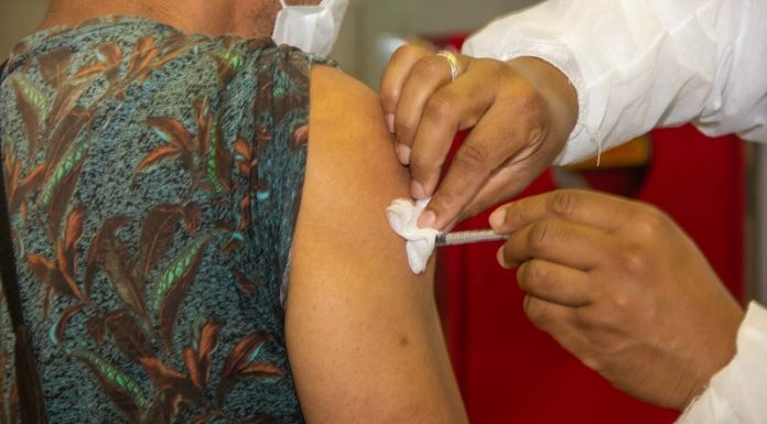 Vacinação contra a Covid-19 em São José terá horário ampliado neste sábado
