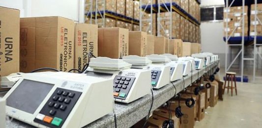 Locais de votação são alterados em Biguaçu, Florianópolis e São José Observadores da eleição em Petrolândia elogiam sistema de voto brasileiro