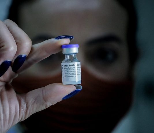 Adolescentes começam a ser vacinados contra Covid em setembro em SC Adolescentes começam a ser vacinados contra Covid em setembro em SC