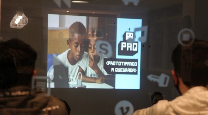 Hub de transformação e impacto social promove educação tecnológica e financeira para jovens da região periférica de Florianópolis