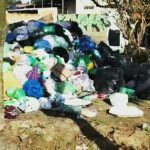 Amazon Fort é flagrada amontoando sacos de lixo em servidão do Rio Vermelho