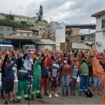 Comcap entra em greve contra terceirização da coleta de lixo em Florianópolis
