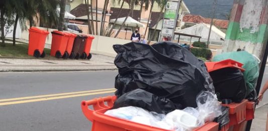 Fraudes em licitações de coleta de lixo são descobertas no Vale do Itajaí Lixo orgânico não é recolhido há mais de uma semana em ruas do Rio Vermelho