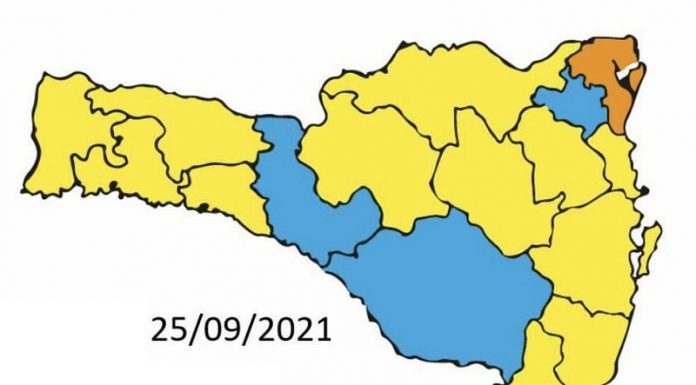 Santa Catarina tem grande melhora no risco à Covid - matriz tem diminuição em 8 regiões