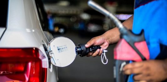 Petrobras aumenta preço do diesel Petrobras aumenta preço do diesel
